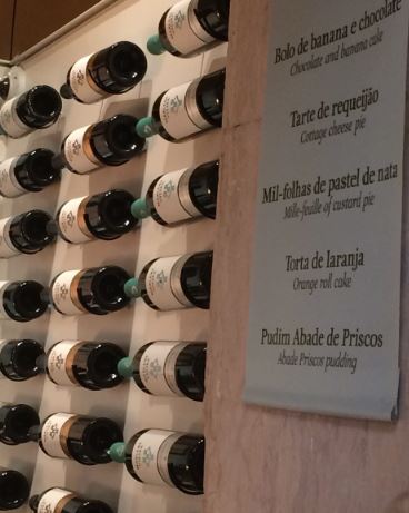 This image has an empty alt attribute; its file name is por-time.jpg